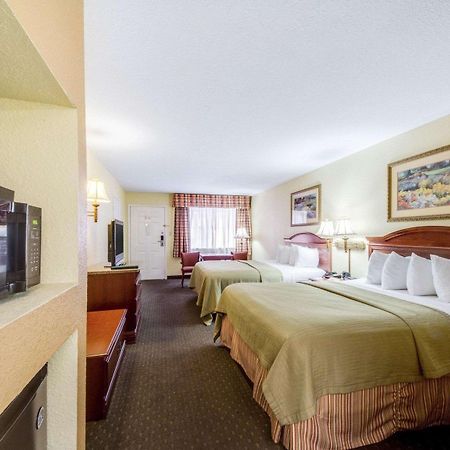 Econo Lodge Inn & Suites Eagle Pass Bagian luar foto