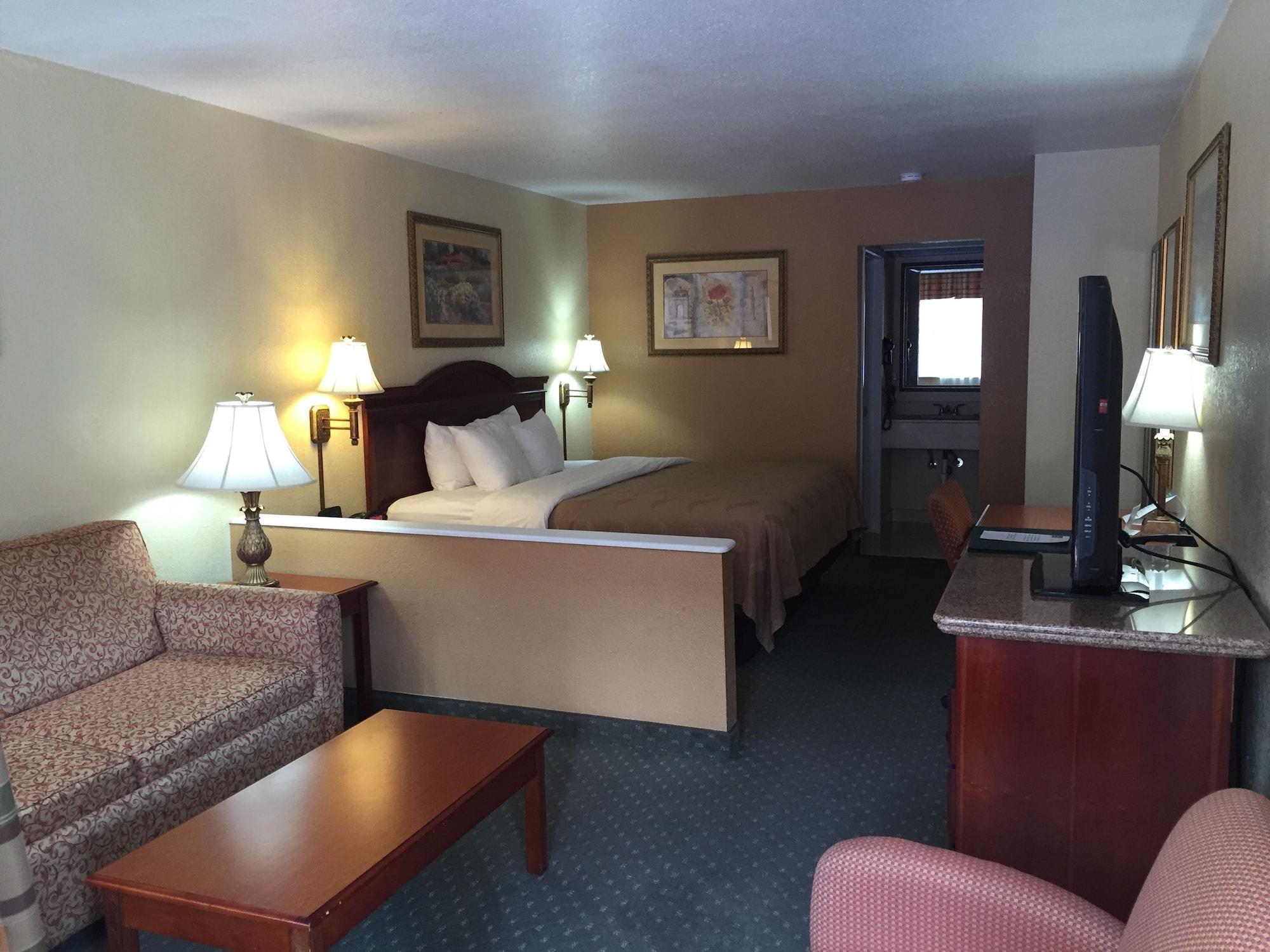 Econo Lodge Inn & Suites Eagle Pass Bagian luar foto