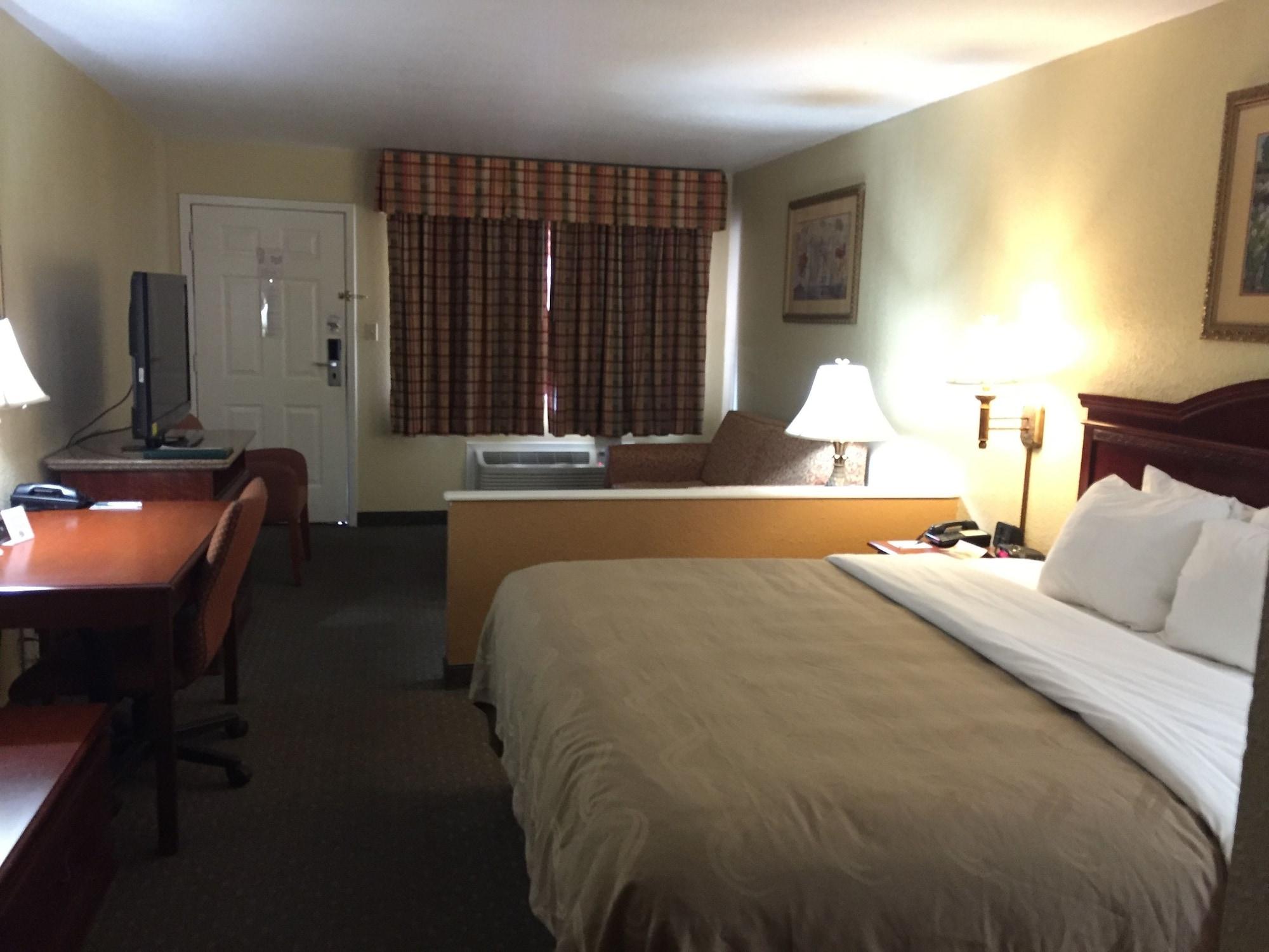 Econo Lodge Inn & Suites Eagle Pass Bagian luar foto