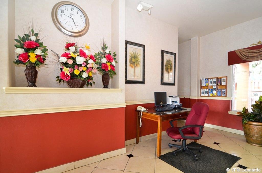 Econo Lodge Inn & Suites Eagle Pass Bagian luar foto