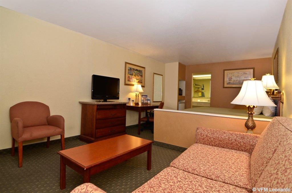 Econo Lodge Inn & Suites Eagle Pass Bagian luar foto
