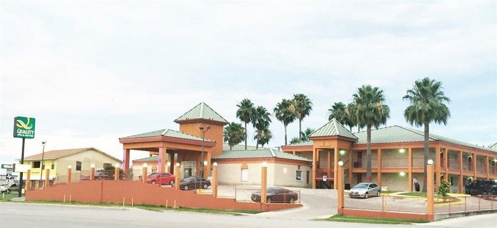 Econo Lodge Inn & Suites Eagle Pass Bagian luar foto