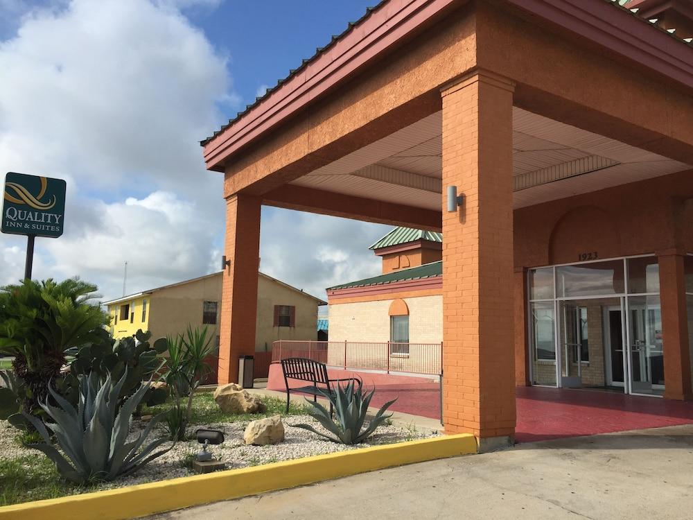 Econo Lodge Inn & Suites Eagle Pass Bagian luar foto