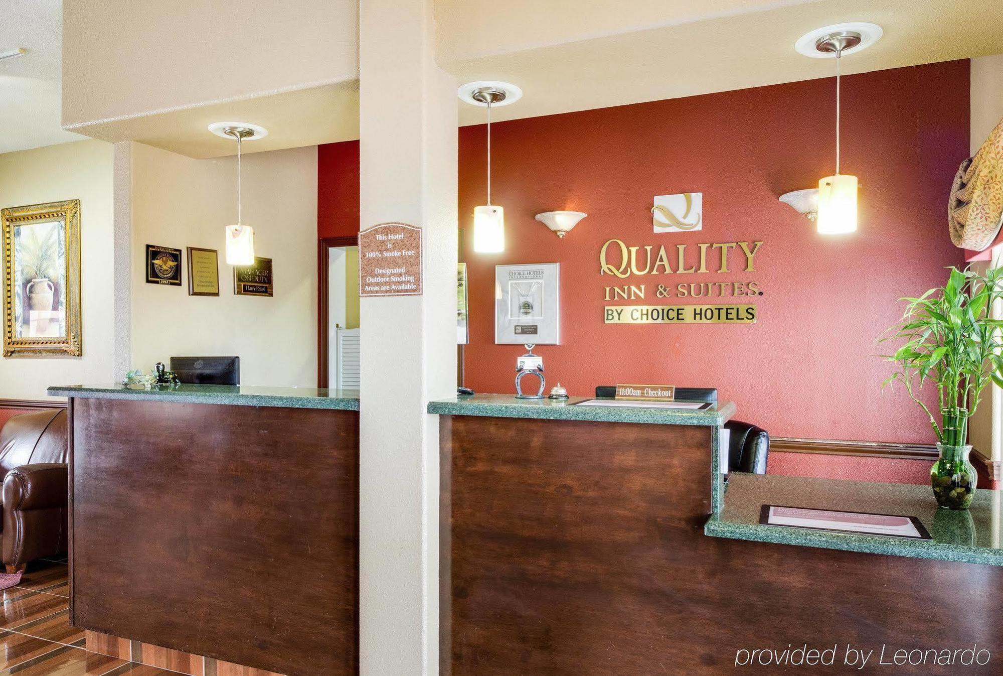 Econo Lodge Inn & Suites Eagle Pass Bagian luar foto