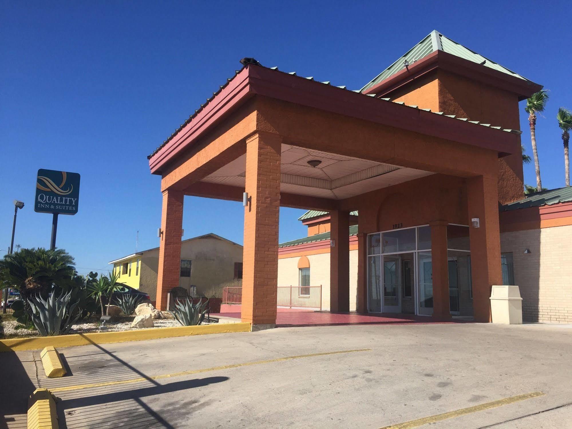Econo Lodge Inn & Suites Eagle Pass Bagian luar foto